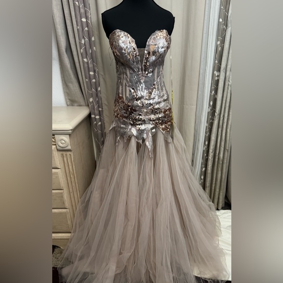 Tarik Ediz Metallic Sequin Dress in Silver and Gold 96039 - Picture 3 of 7